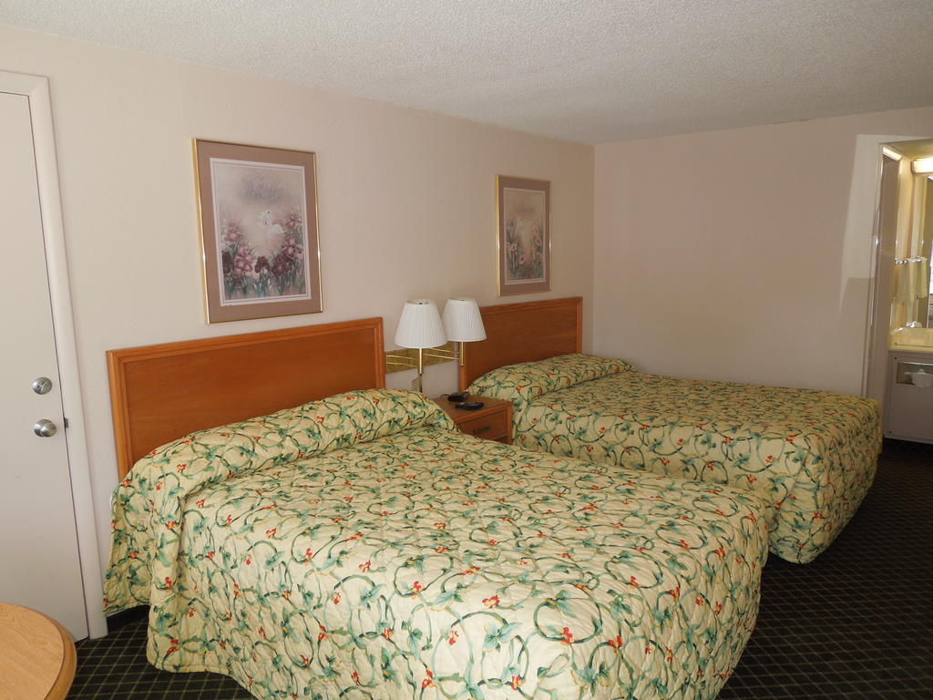 Knights Inn Elyria Pokój zdjęcie
